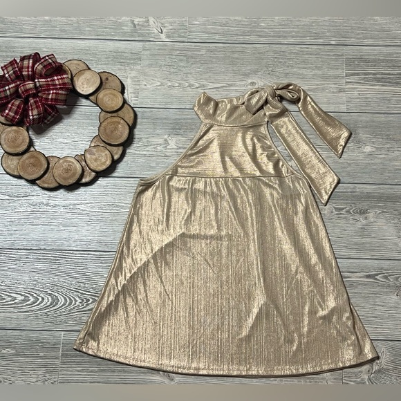 Entro metallic mock neck bow tank top size small, NWT. Non-smoking home. - Picture 3 of 7